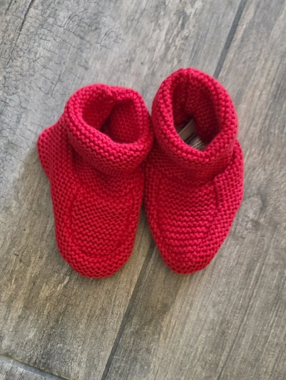 GAP Baby NWT/EUC 6-12 Months Red Sweater Hat and Booties